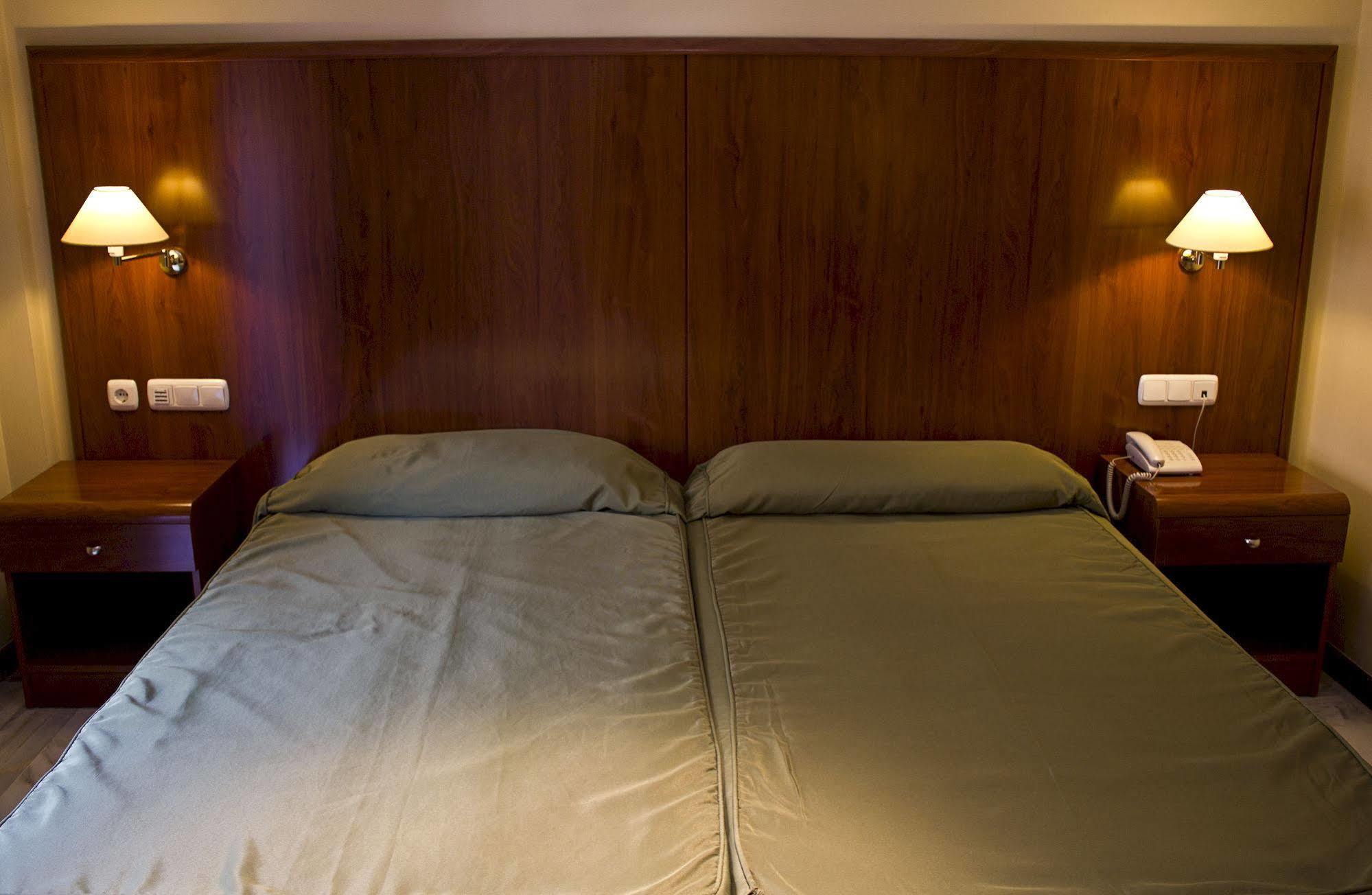 Hotel La Fonda De Don Gonzalo ثينيس ذي لا فيغا المظهر الخارجي الصورة